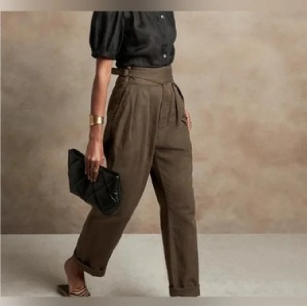 Brown Banana Republic Heritage Explorer Pleated Buckle Pants